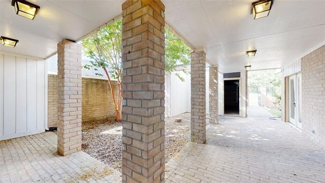 3004 Gleneagles Court, Bryan, TX 77802