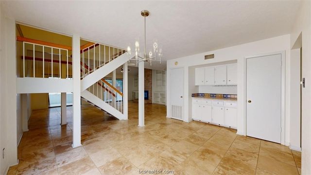 3004 Gleneagles Court, Bryan, TX 77802