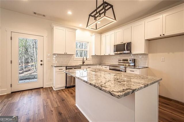 100 Kings Crossing Drive, Dawsonville, GA 30534