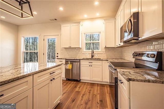 100 Kings Crossing Drive, Dawsonville, GA 30534