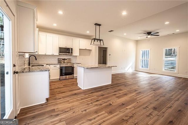 100 Kings Crossing Drive, Dawsonville, GA 30534