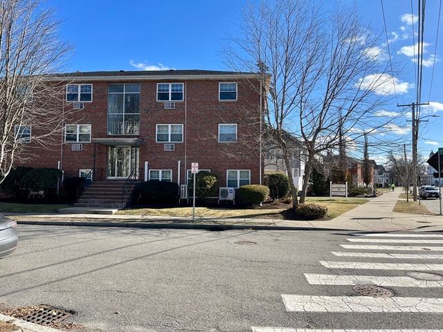 1 Wyman St 5, Arlington, MA 02474