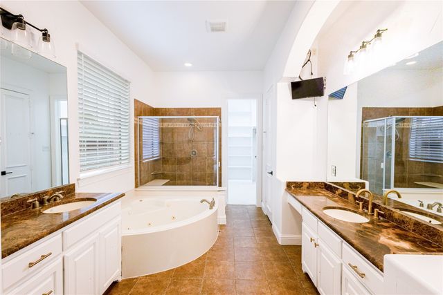 2408 Lady Of The Lake Boulevard, Lewisville, TX 75056