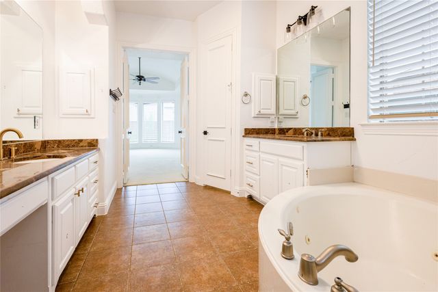 2408 Lady Of The Lake Boulevard, Lewisville, TX 75056