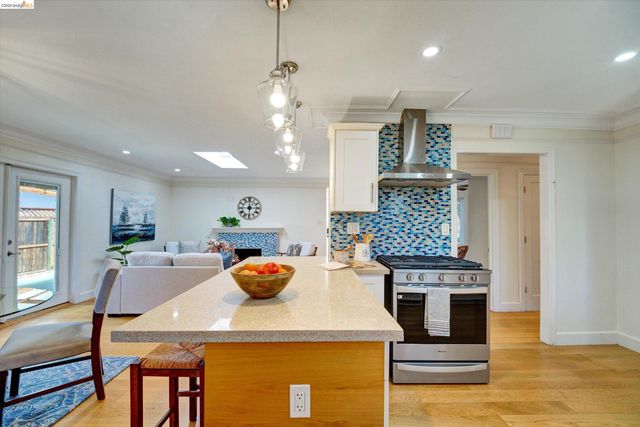 2801 Richard Ave, Concord, CA 94520