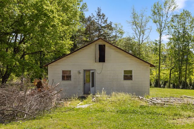 1013 Hotwater Road, Soddy Daisy, TN 37379
