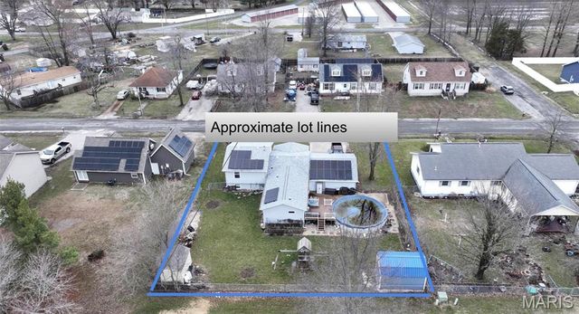 1014 E Mill Street, Staunton, IL 62088