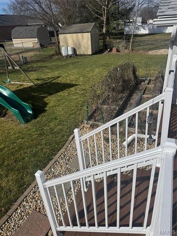 1014 E Mill Street, Staunton, IL 62088