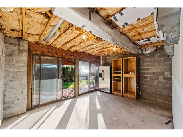 66599 QUAIL Rd, North Bend, OR 97459