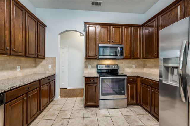 1617 Redwood Drive, Corinth, TX 76210
