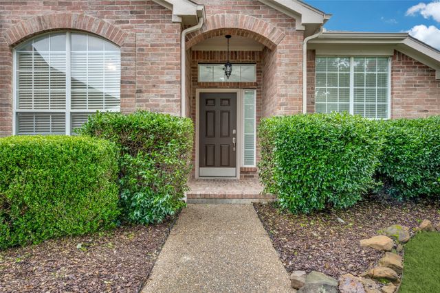 1617 Redwood Drive, Corinth, TX 76210