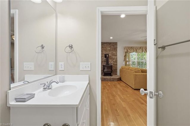 250 Prospectors Way, Lexington, NC 27292