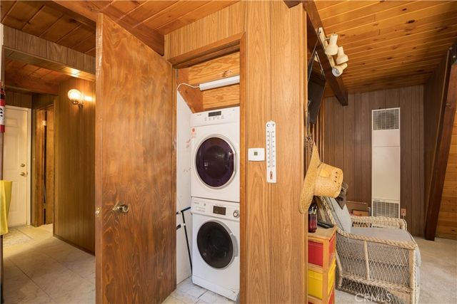 33075 Blue Bird Lane, Running Springs, CA 92382