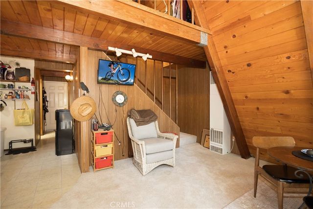 33075 Blue Bird Lane, Running Springs, CA 92382