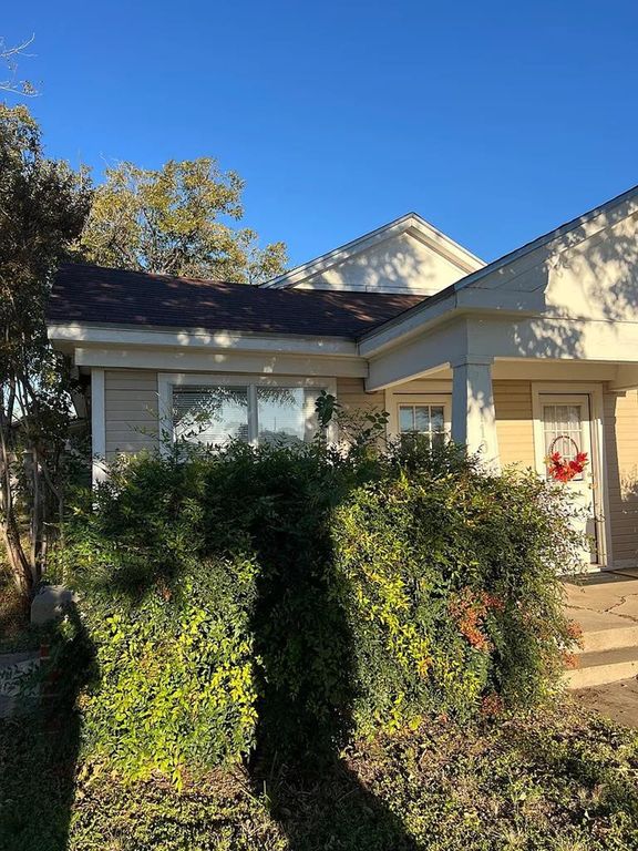 Image 1 of property listing at 110 N Harrison Street, San Angelo, TX 76901