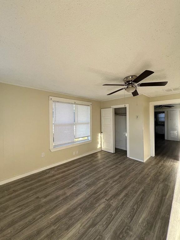 Image 3 of property listing at 110 N Harrison Street, San Angelo, TX 76901