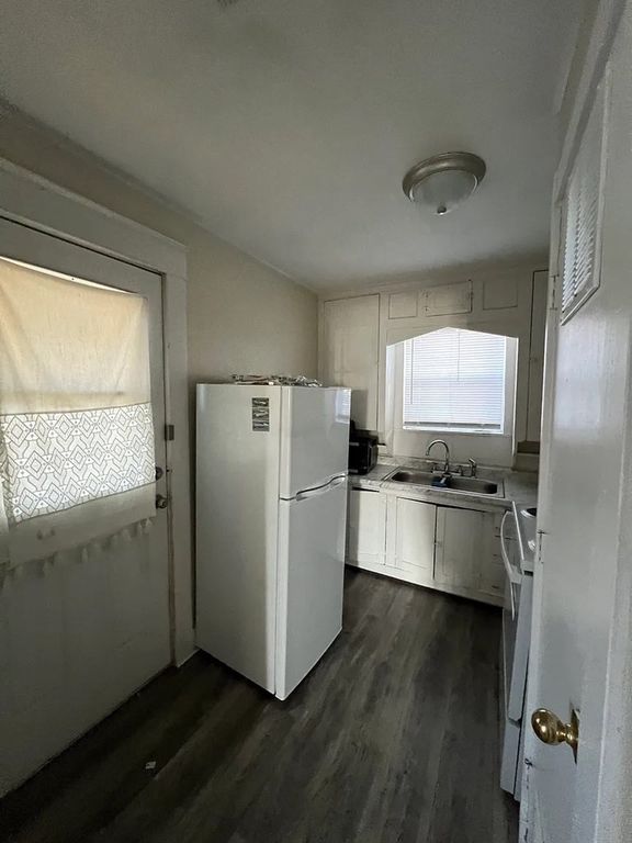 Image 6 of property listing at 110 N Harrison Street, San Angelo, TX 76901