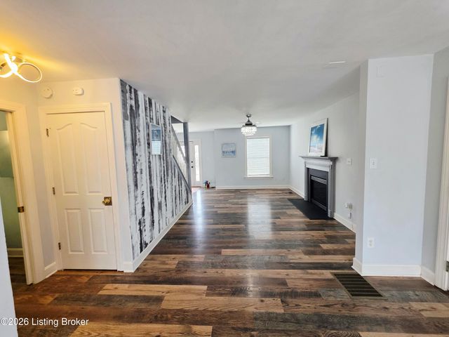 11315 Top Walnut Loop, Louisville, KY 40229