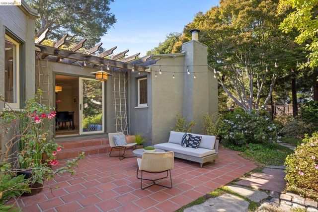 1668 San Lorenzo Ave, Berkeley, CA 94707