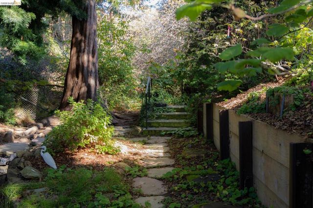 1668 San Lorenzo Ave, Berkeley, CA 94707