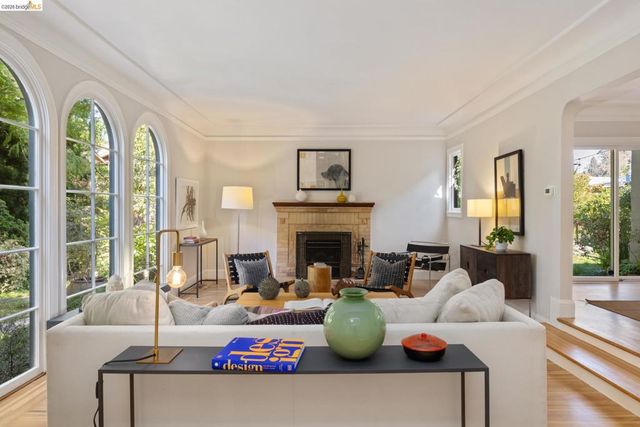 1668 San Lorenzo Ave, Berkeley, CA 94707