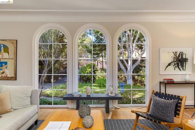 1668 San Lorenzo Ave, Berkeley, CA 94707