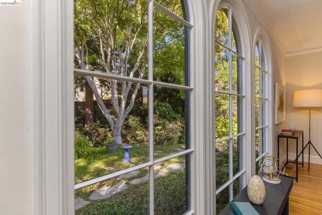 1668 San Lorenzo Ave, Berkeley, CA 94707