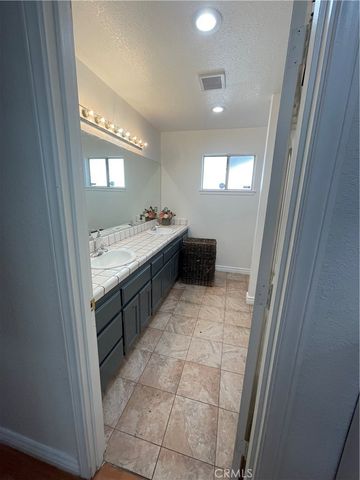 14172 La Paz Drive, Victorville, CA 92395