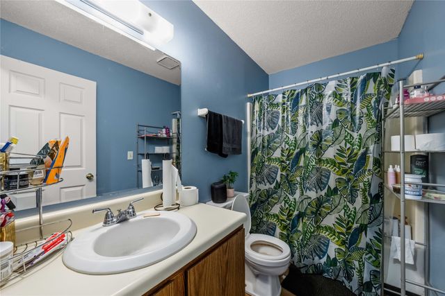 815 E Mckinley Avenue, Des Moines, IA 50315