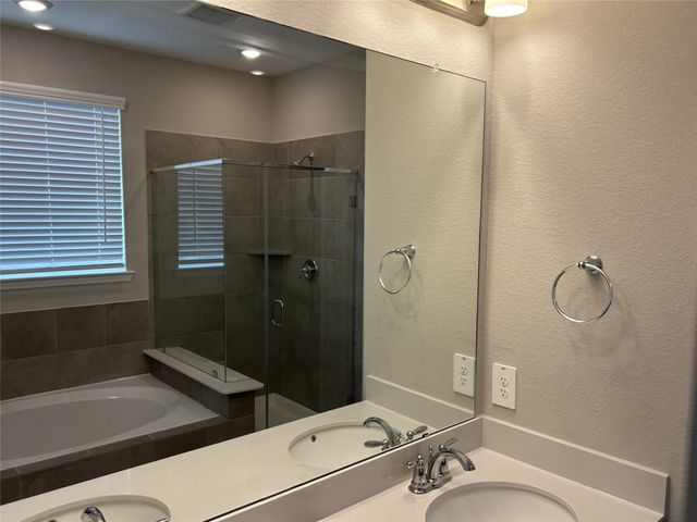 1314 Eagle Pass Drive, Rosharon, TX 77583