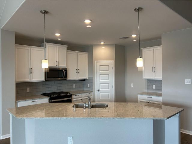 1314 Eagle Pass Drive, Rosharon, TX 77583