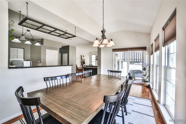 17 Creekwood Drive, Lancaster, NY 14086