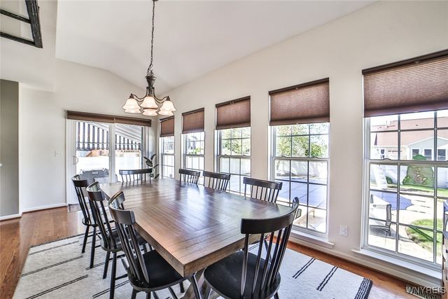 17 Creekwood Drive, Lancaster, NY 14086