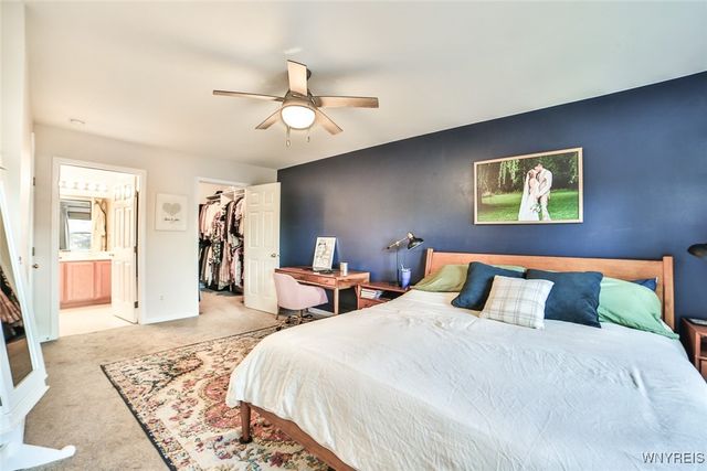 17 Creekwood Drive, Lancaster, NY 14086