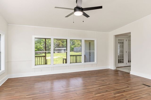 128 Meridian Dr, Smithville, TN 37166