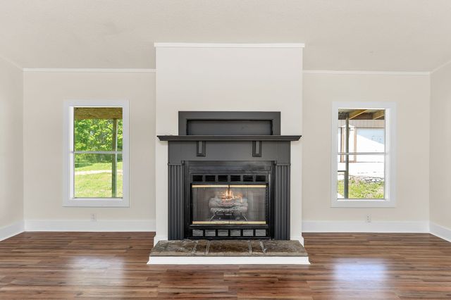 128 Meridian Dr, Smithville, TN 37166
