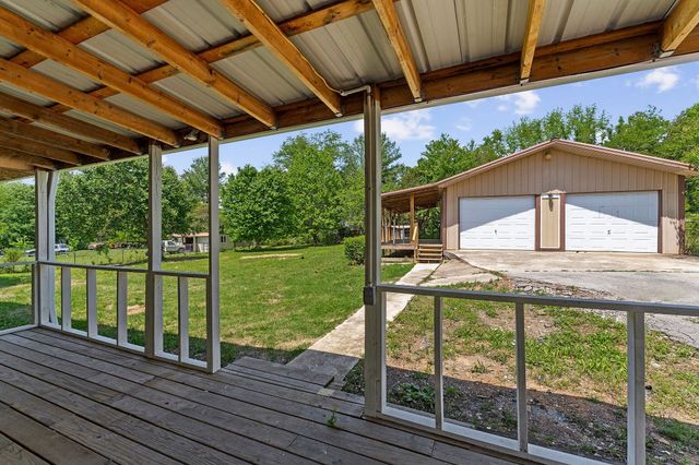 128 Meridian Dr, Smithville, TN 37166