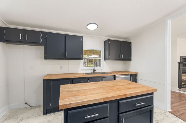 128 Meridian Dr, Smithville, TN 37166