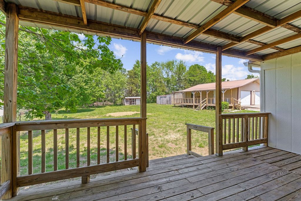 128 Meridian Dr, Smithville, TN 37166