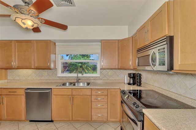 3078 SPENCER LANE, Sarasota, FL 34239