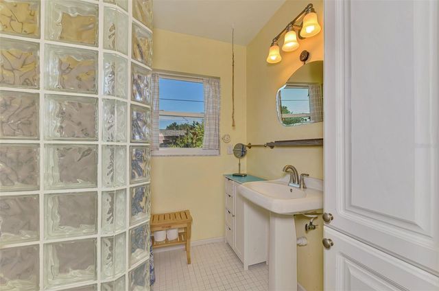 3078 SPENCER LANE, Sarasota, FL 34239
