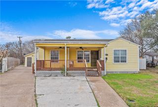1541 CLODAH DR, Corpus Christi, TX 78404
