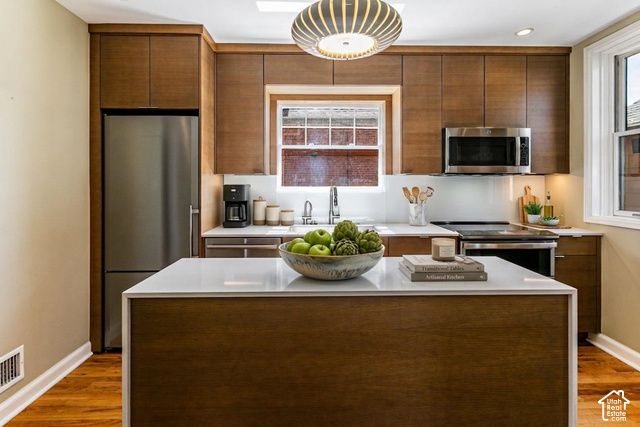 189 N R ST, Salt Lake City, UT 84103