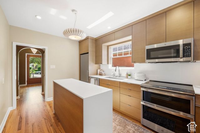 189 N R ST, Salt Lake City, UT 84103