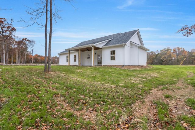 482 Boswell Rd, Winchester, TN 37398