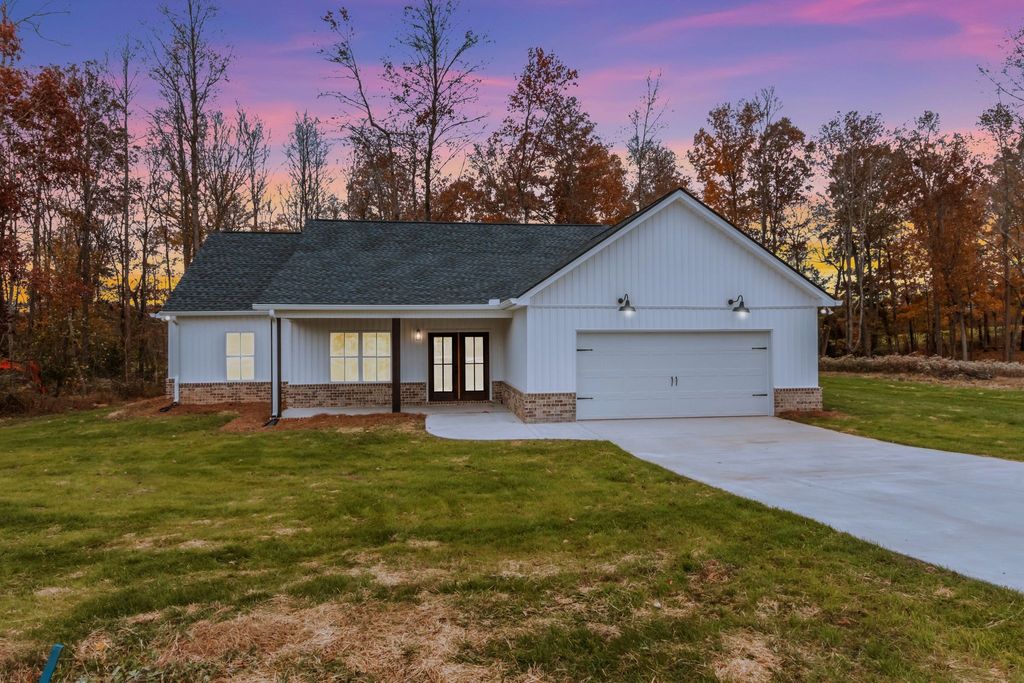 482 Boswell Rd, Winchester, TN 37398