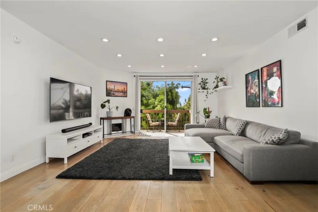 2263 Fox Hills Drive 203, Los Angeles, CA 90064