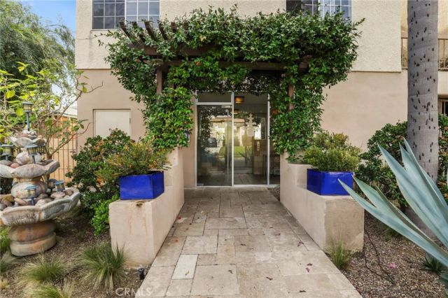 2263 Fox Hills Drive 203, Los Angeles, CA 90064