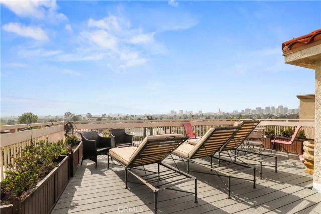 2263 Fox Hills Drive 203, Los Angeles, CA 90064