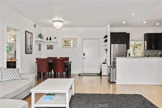 2263 Fox Hills Drive 203, Los Angeles, CA 90064